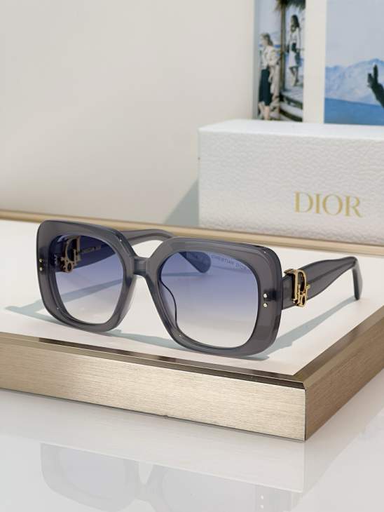 Picture of Dior Sunglasses _SKUfw80880067fw